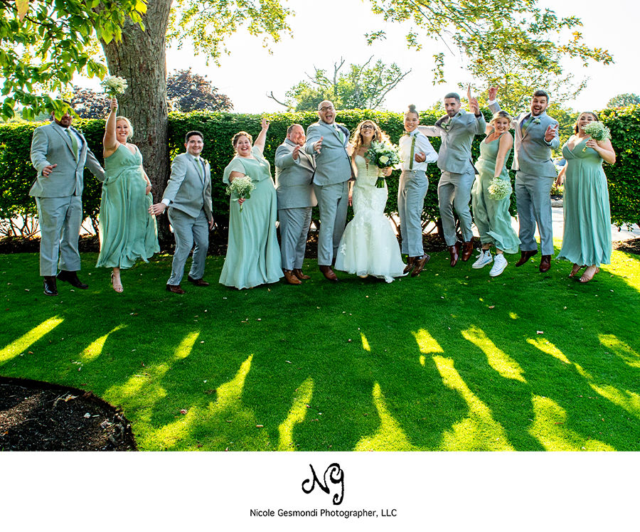 fun bridal party wedding photos