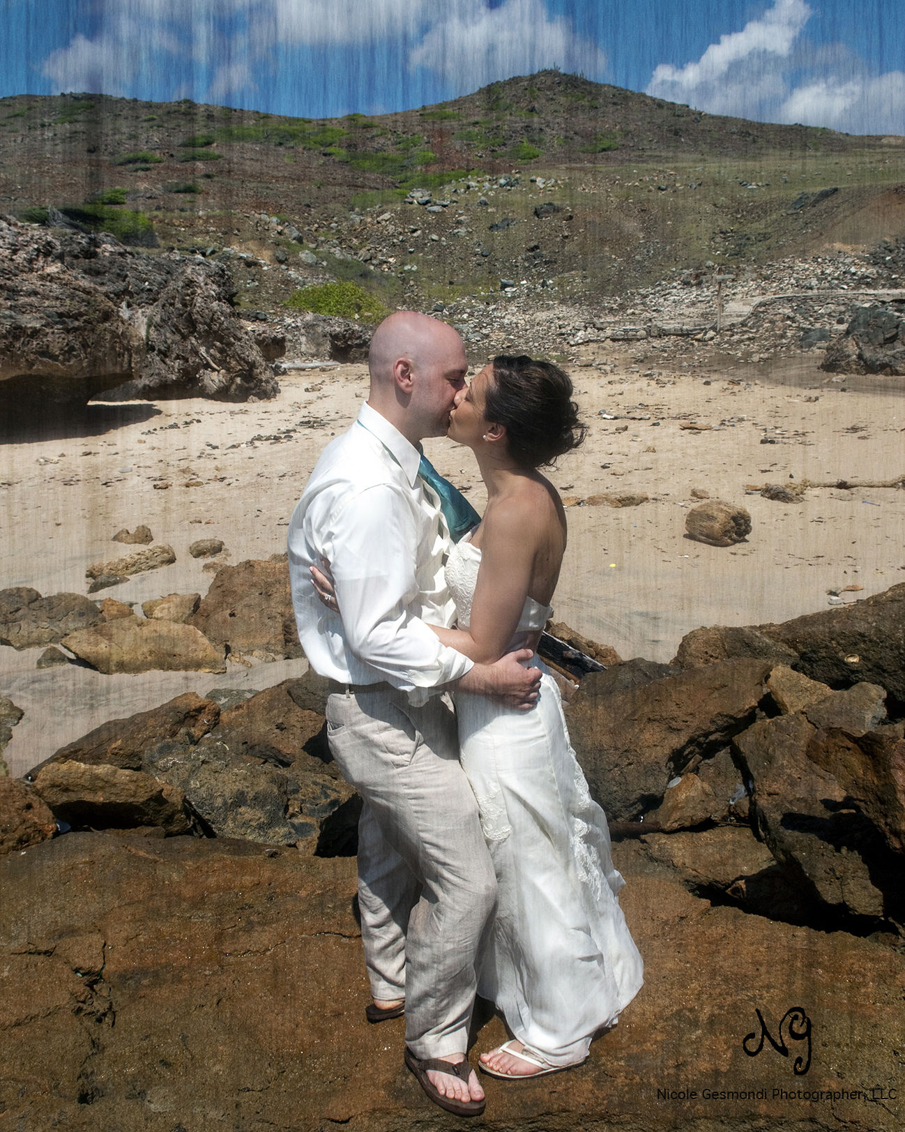 Aruba trash the dress photos Aruba trash the dress photos