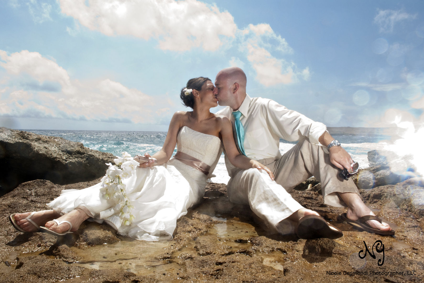 Aruba trash the dress photos Aruba trash the dress photos