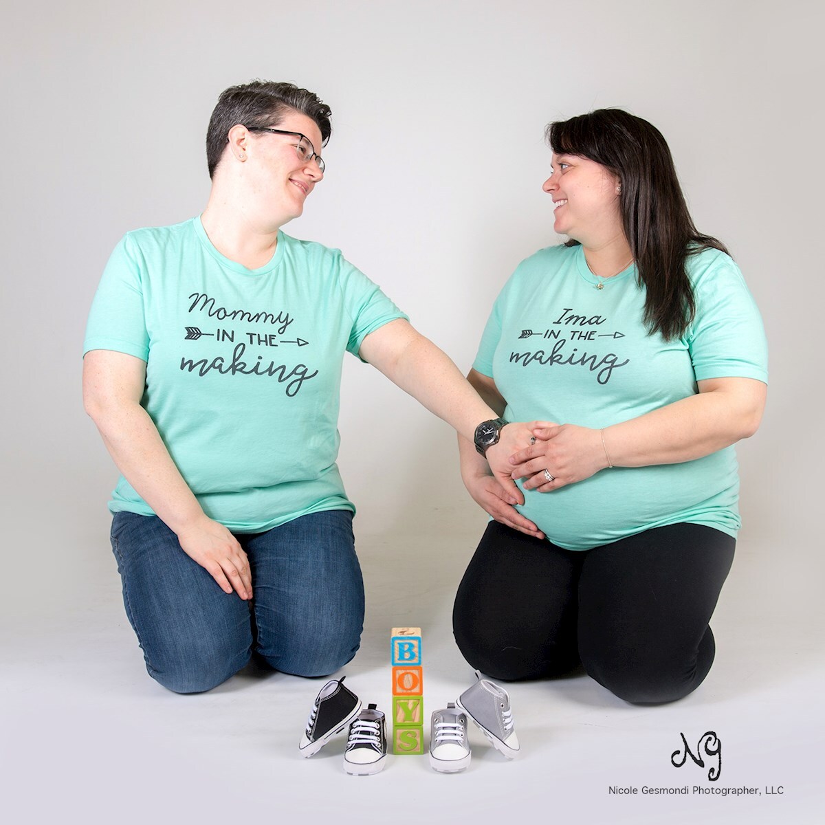 custom t-shirts for maternity photos RI custom t-shirts for maternity photos RI