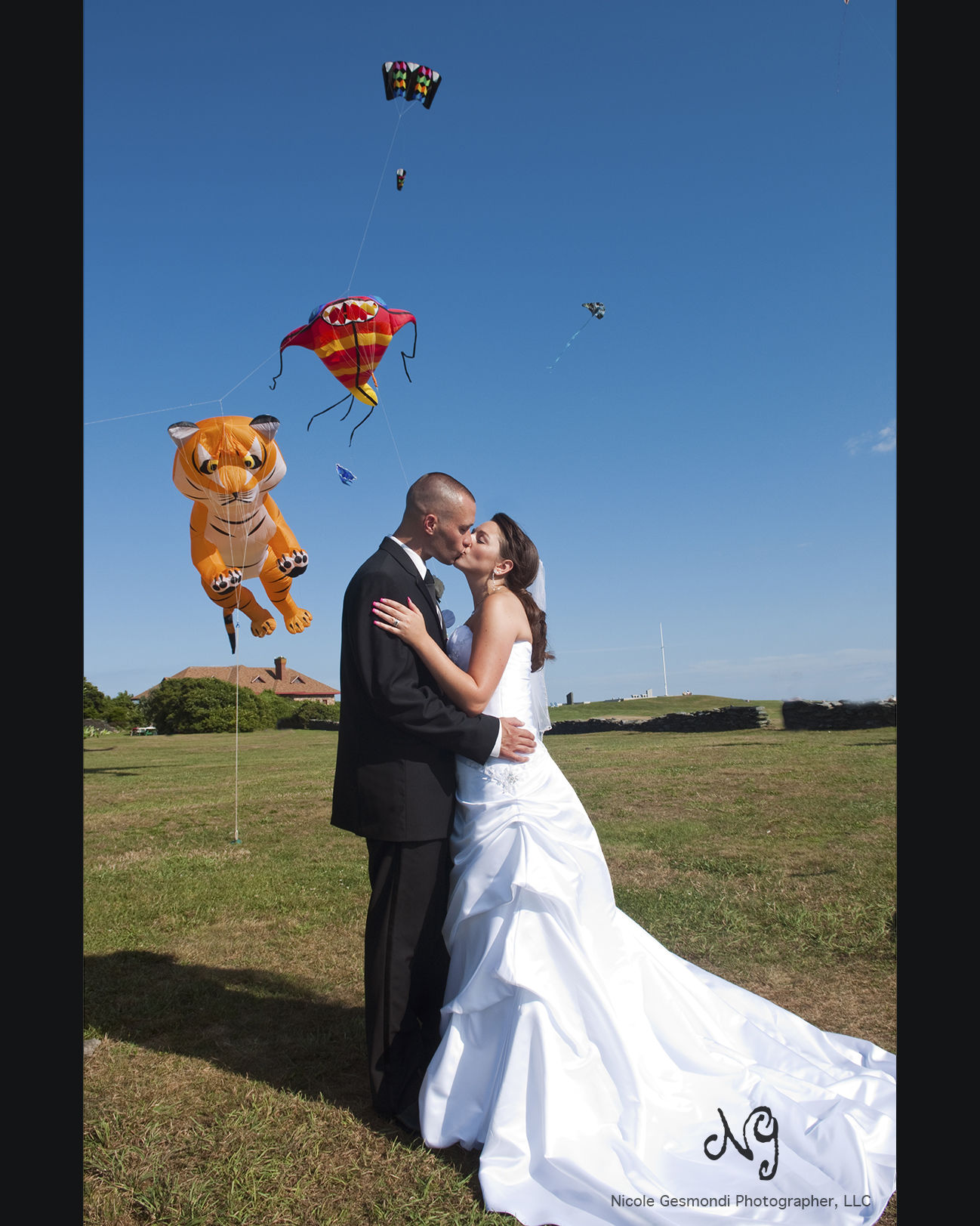 brenton point ri kite wedding photos brenton point ri kite wedding photos