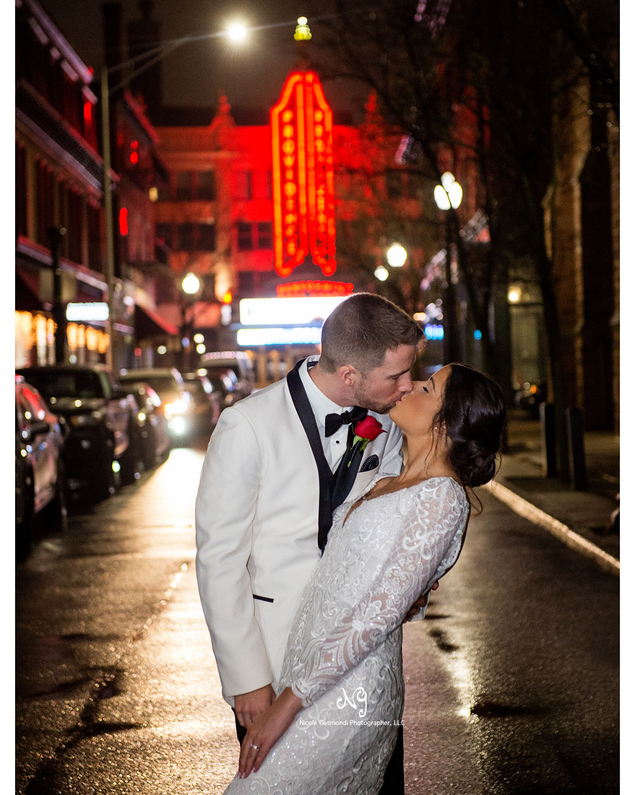 bride and groom kissing downtown providence by PPAC bride and groom kissing downtown providence by PPAC